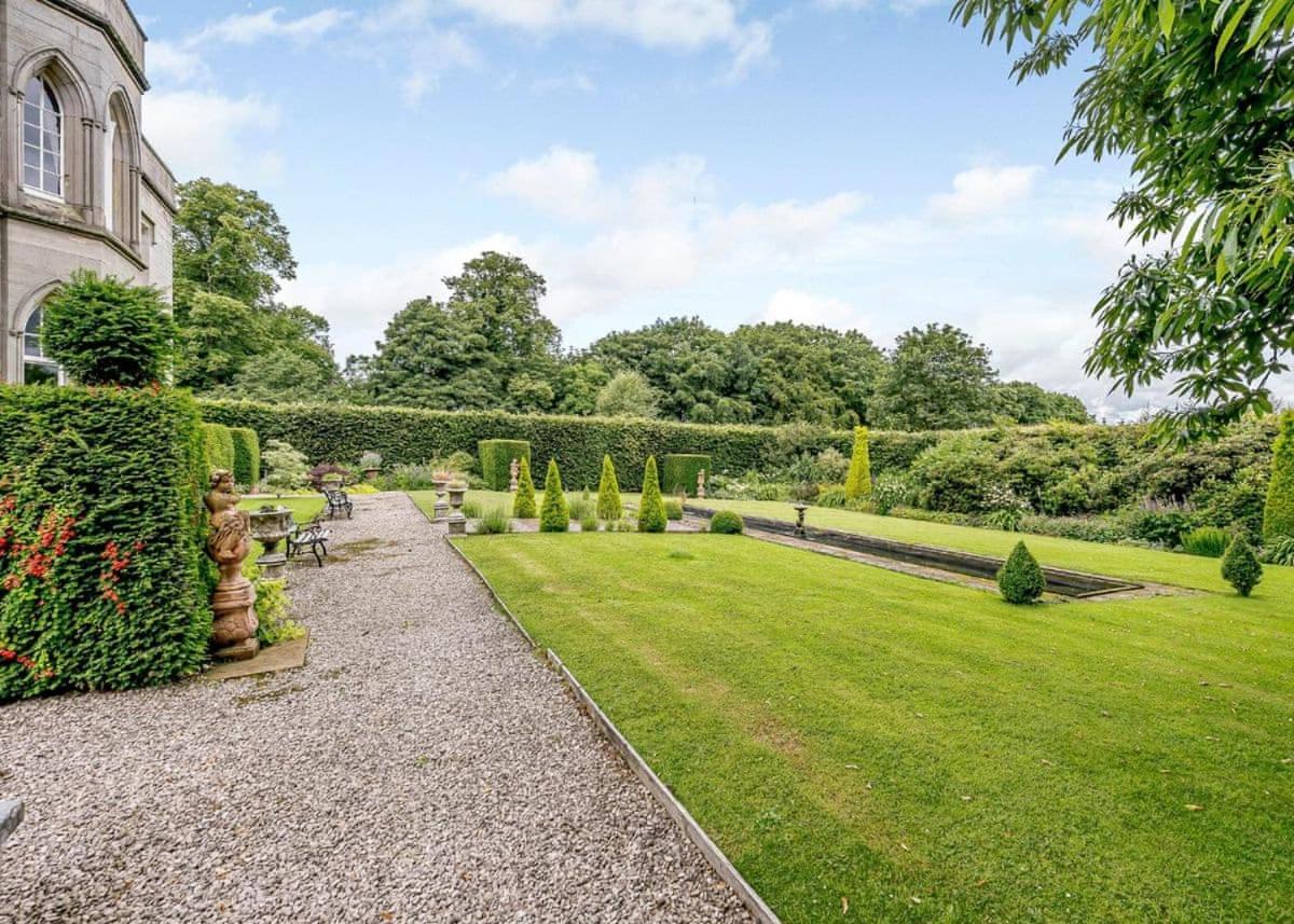 Calthwaite Hall Lodges Exterior photo