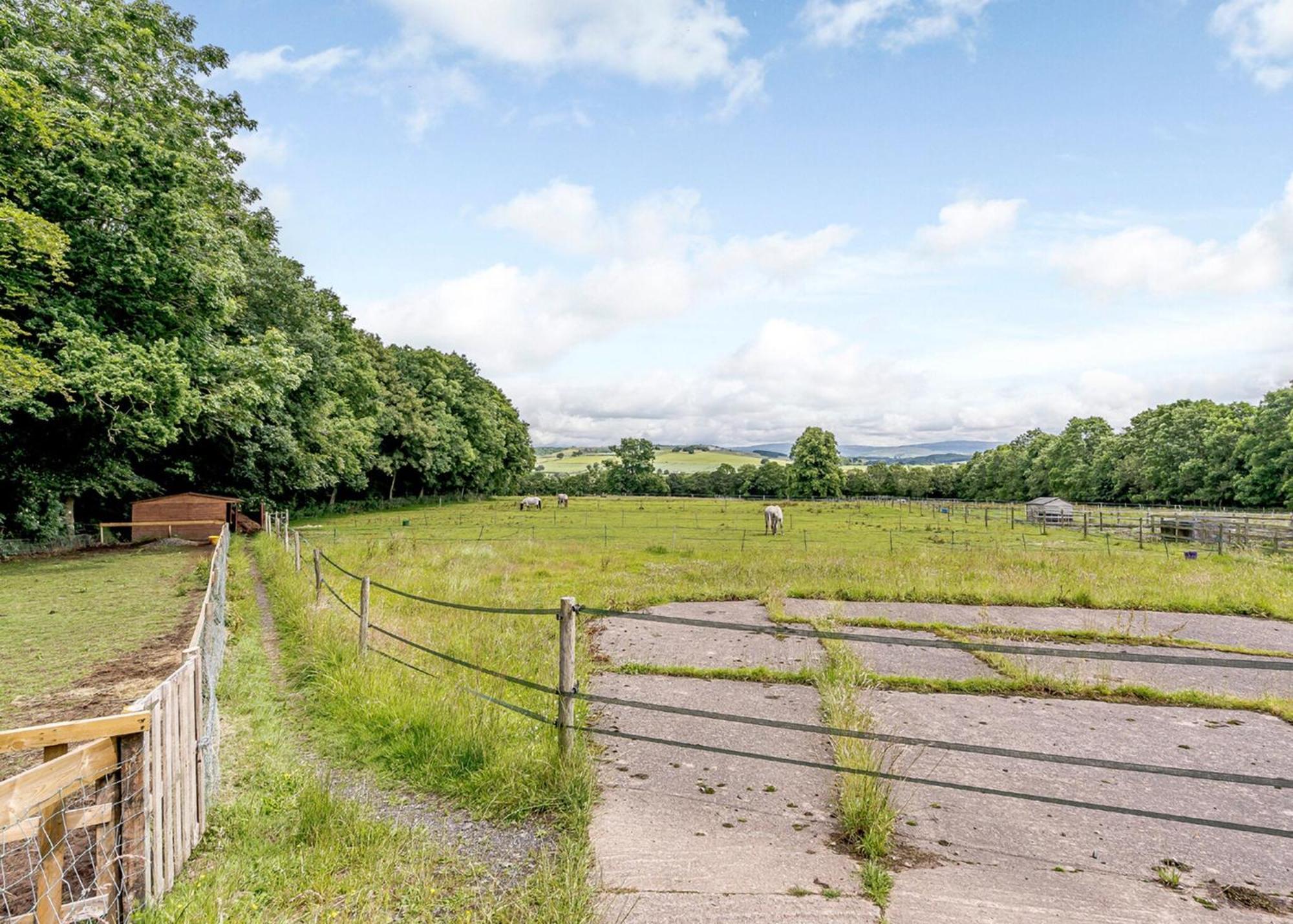 Calthwaite Hall Lodges Exterior photo